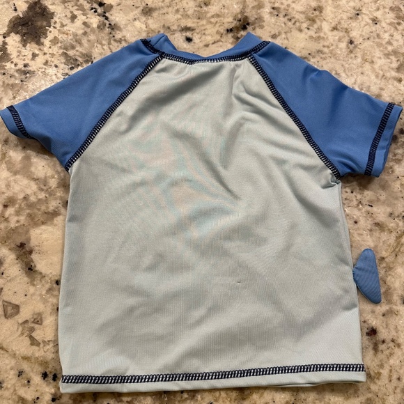 *GENTLY WORN* Freestyle Revolution Swimwear 12-Mo Boys 2-Piece Swim Set - Picture 4 of 9